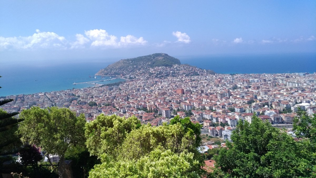 زندگی در آلانیا